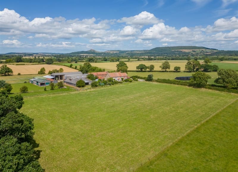 Castle House Farmhouse, Little Broughton