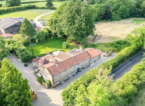 Superb North Yorkshire country house near Ripon for sale