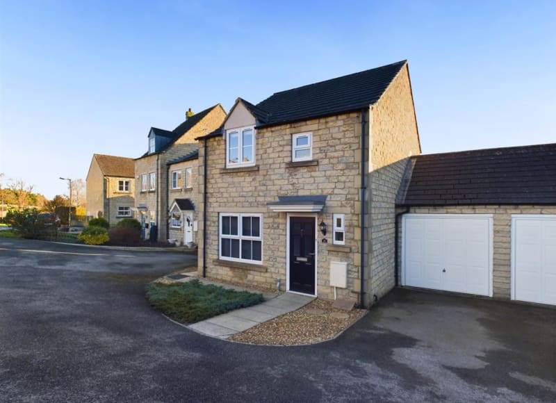 32 Dale Grove, Leyburn, DL8 5JG