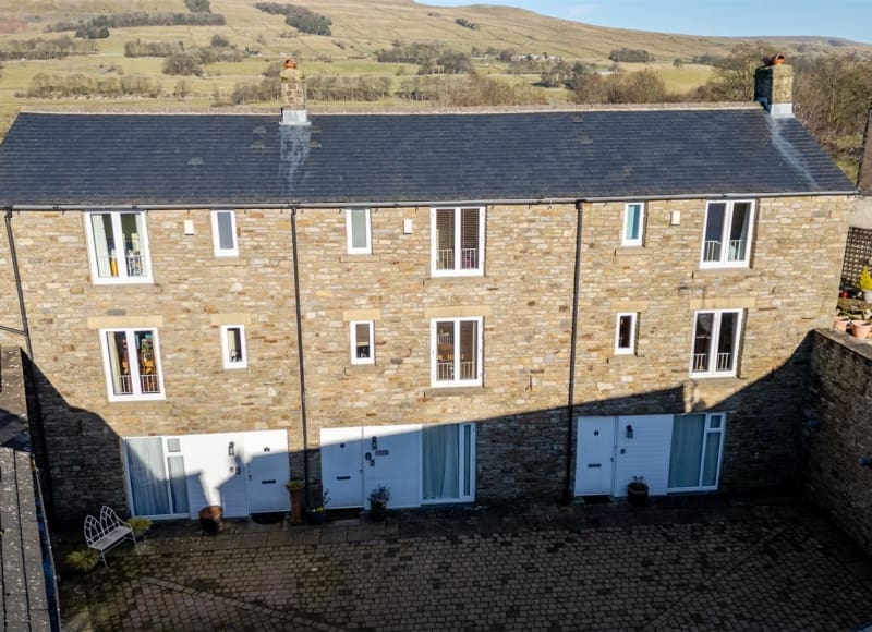 2 Stags Fell Court, Hawes, DL8 3SN